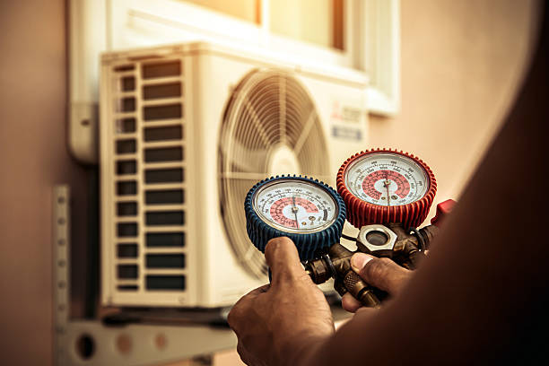 Professional Hvac technician working in Lakewood, NY